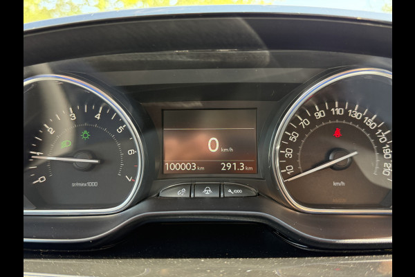 Peugeot 2008 BWJ 2019 | 1.2T 131PK GT-Line | TREKHAAK | LEDER/STOF | STOELVERW | CLIMA | NAVI | PDC | SPORTSTOELEN |