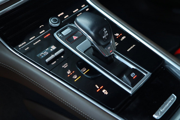 Porsche Panamera Porsche Panamera 2.9 4 E-Hybrid / PANO / BOSE / KEYLESS / VOLCANO GREY / BOVAG