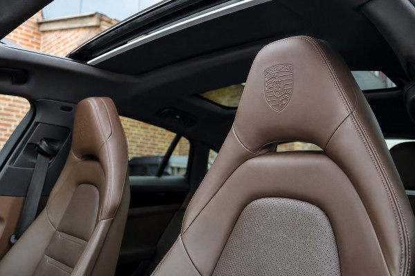 Porsche Panamera Porsche Panamera 2.9 4 E-Hybrid / PANO / BOSE / KEYLESS / VOLCANO GREY / BOVAG