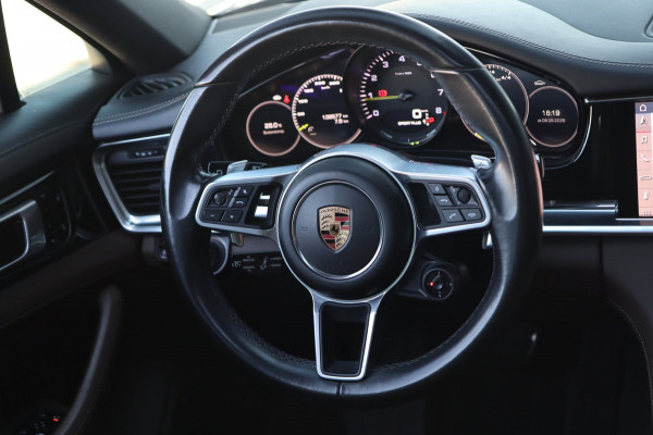 Porsche Panamera Porsche Panamera 2.9 4 E-Hybrid / PANO / BOSE / KEYLESS / VOLCANO GREY / BOVAG