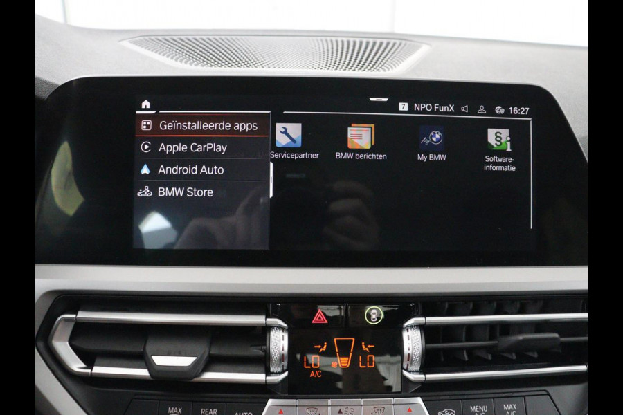 BMW 3 Serie 318i Business Edition | Cruise controle | Navigatie | Carplay | Park assist | Virtueel dahboard | NAP 123.477km