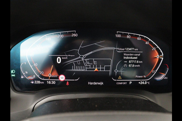 BMW 3 Serie 318i Business Edition | Cruise controle | Navigatie | Carplay | Park assist | Virtueel dahboard | NAP 123.477km