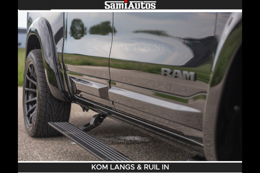 Dodge Ram BOM VOL | Night Premium | Full Option | De Meest Luxe Pick-Up in zijn Klasse | Comfortabele Dubbele Cabine met Royale 5 Zitplaatsen | BPM vrij | Nu Leverbaar uit Voorraad | Voorraad Nr 2287 - 3384 | De specialist in Amerikaanse pick‑ups in Nederland en Europa.