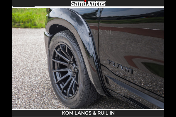 Dodge Ram BOM VOL | Night Premium | Full Option | De Meest Luxe Pick-Up in zijn Klasse | Comfortabele Dubbele Cabine met Royale 5 Zitplaatsen | BPM vrij | Nu Leverbaar uit Voorraad | Voorraad Nr 2287 - 3384 | De specialist in Amerikaanse pick‑ups in Nederland en Europa.