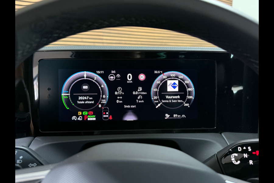 Volkswagen Tiguan 1.5 eHybrid R-Line Black MD Edition | Garantie tot 2030 | VOL! | 272PK | Full IQ.Light | H/K Sound | Trekhaak