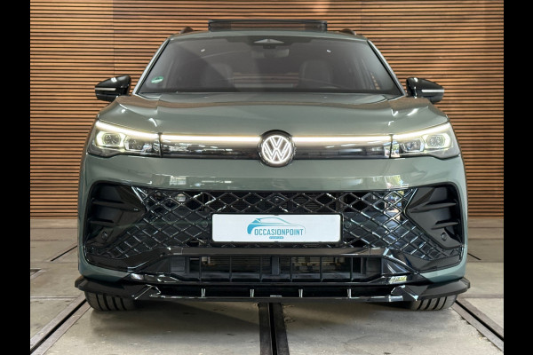 Volkswagen Tiguan 1.5 eHybrid R-Line Black MD Edition | Garantie tot 2030 | VOL! | 272PK | Full IQ.Light | H/K Sound | Trekhaak