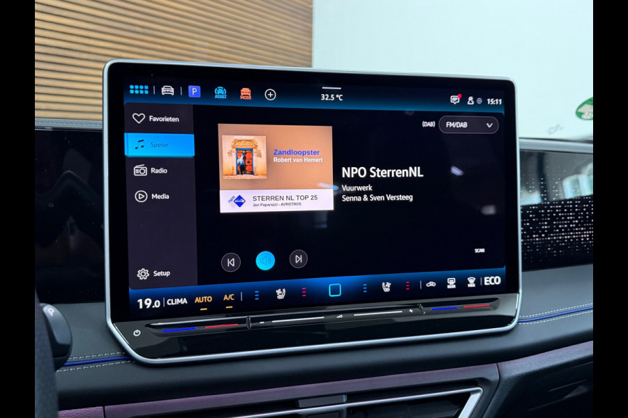 Volkswagen Tiguan 1.5 eHybrid R-Line Black MD Edition | Garantie tot 2030 | VOL! | 272PK | Full IQ.Light | H/K Sound | Trekhaak
