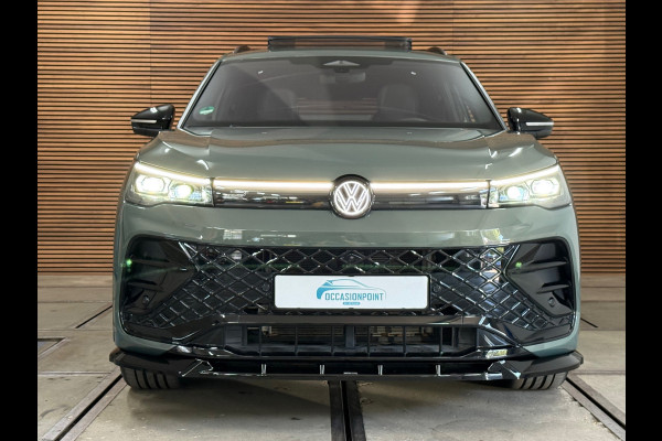 Volkswagen Tiguan 1.5 eHybrid R-Line Black MD Edition | Garantie tot 2030 | VOL! | 272PK | Full IQ.Light | H/K Sound | Trekhaak