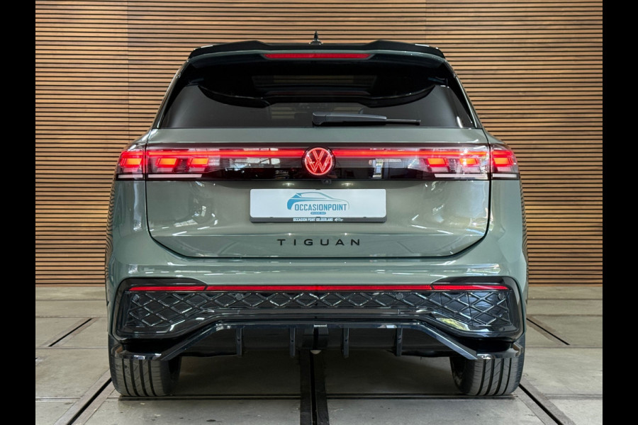 Volkswagen Tiguan 1.5 eHybrid R-Line Black MD Edition | Garantie tot 2030 | VOL! | 272PK | Full IQ.Light | H/K Sound | Trekhaak