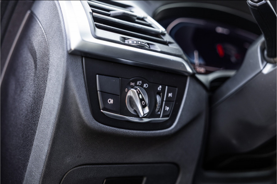 BMW X3 xDrive30e High Executive Leder / Head-Up / HiFi / Trekhaak / 360 camera