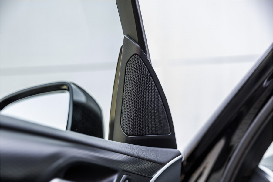 BMW X3 xDrive30e High Executive Leder / Head-Up / HiFi / Trekhaak / 360 camera