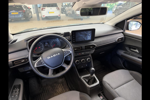 Dacia Jogger 1.0 TCe 110 EXTREME 7 ZITS GARANTIE TOT 2035* . CRUISE CONTROL . DODE HOEK DETECTIE . PARKEERSENSOREN VOOR EN ACHTER .