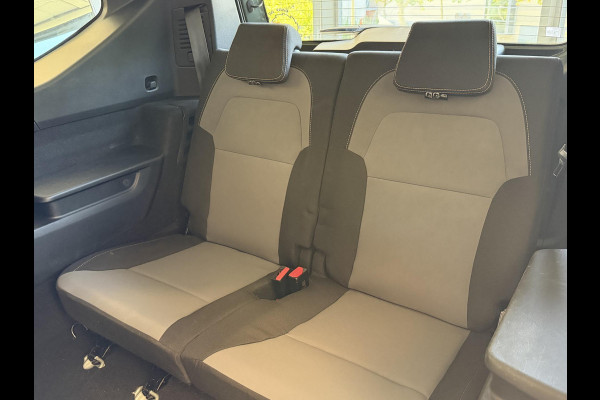 Dacia Jogger 1.0 TCe 110 EXTREME 7 ZITS GARANTIE TOT 2035* . CRUISE CONTROL . DODE HOEK DETECTIE . PARKEERSENSOREN VOOR EN ACHTER .