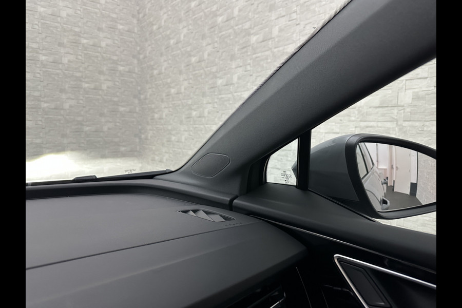 Audi Q4 e-tron 40 204PK 77 kWh | #RS-Leder | Uniek-Interieur | ACC | Sportstoelen | Getint Glas | MMI+ | Dynamic-Pakket | Stoelverwarming | Zwarte Hemelbekleding | LED | Lane Assist |