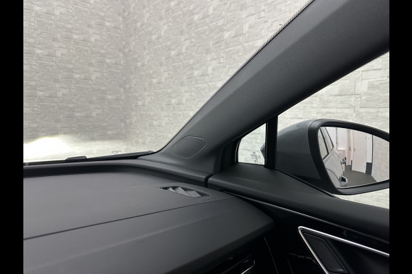 Audi Q4 e-tron 40 204PK 77 kWh | #RS-Leder | Uniek-Interieur | ACC | Sportstoelen | Getint Glas | MMI+ | Dynamic-Pakket | Stoelverwarming | Zwarte Hemelbekleding | LED | Lane Assist |