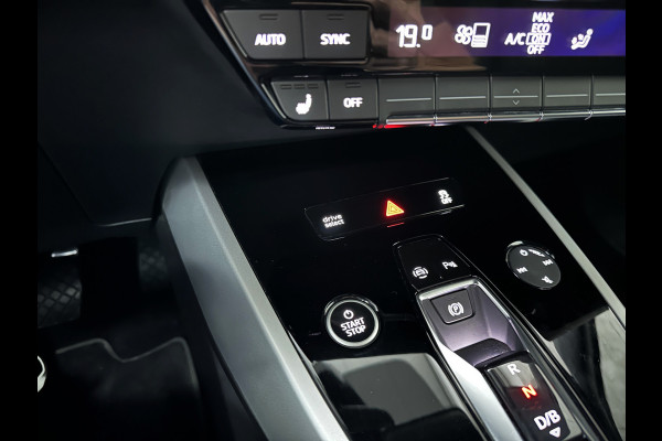 Audi Q4 e-tron 40 204PK 77 kWh | #RS-Leder | Uniek-Interieur | ACC | Sportstoelen | Getint Glas | MMI+ | Dynamic-Pakket | Stoelverwarming | Zwarte Hemelbekleding | LED | Lane Assist |