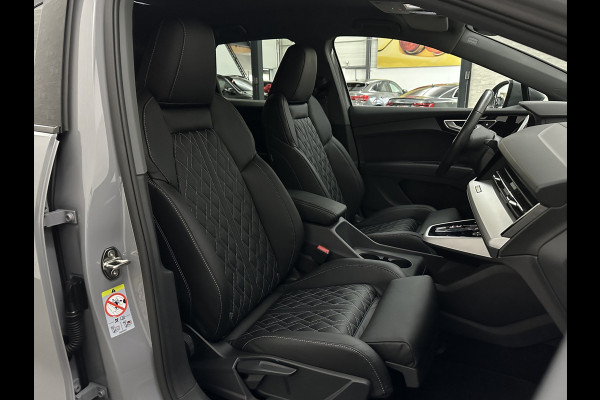Audi Q4 e-tron 40 204PK 77 kWh | #RS-Leder | Uniek-Interieur | ACC | Sportstoelen | Getint Glas | MMI+ | Dynamic-Pakket | Stoelverwarming | Zwarte Hemelbekleding | LED | Lane Assist |