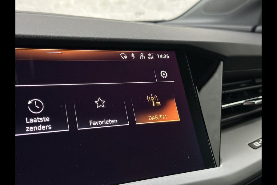 Audi Q4 e-tron 40 204PK 77 kWh | #RS-Leder | Uniek-Interieur | ACC | Sportstoelen | Getint Glas | MMI+ | Dynamic-Pakket | Stoelverwarming | Zwarte Hemelbekleding | LED | Lane Assist |