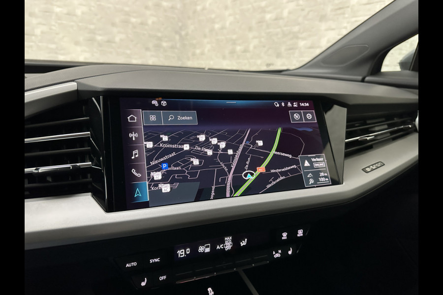 Audi Q4 e-tron 40 204PK 77 kWh | #RS-Leder | Uniek-Interieur | ACC | Sportstoelen | Getint Glas | MMI+ | Dynamic-Pakket | Stoelverwarming | Zwarte Hemelbekleding | LED | Lane Assist |