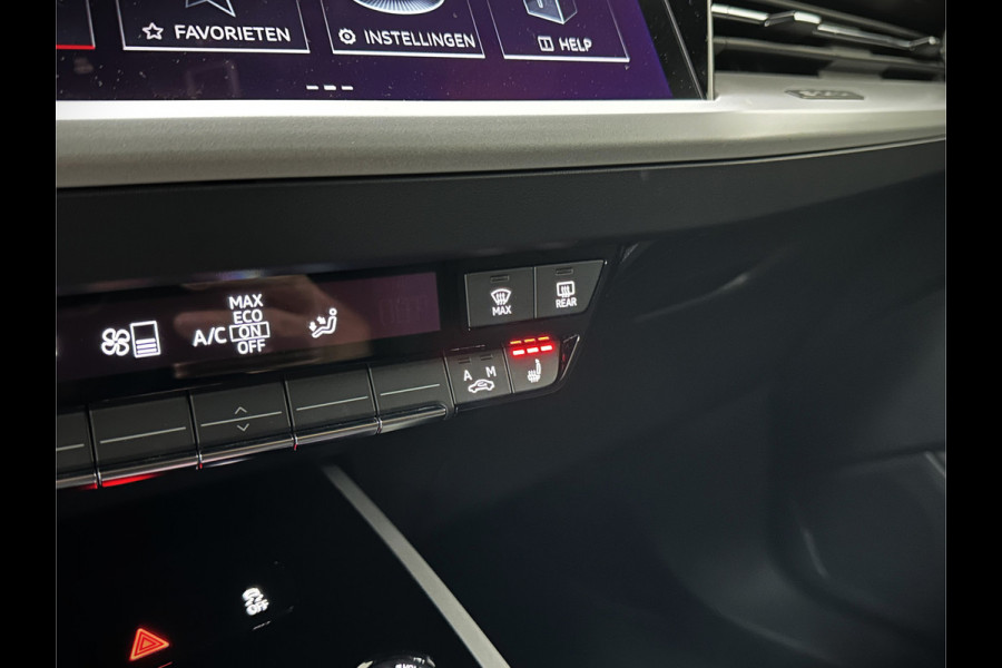 Audi Q4 e-tron 40 204PK 77 kWh | #RS-Leder | Uniek-Interieur | ACC | Sportstoelen | Getint Glas | MMI+ | Dynamic-Pakket | Stoelverwarming | Zwarte Hemelbekleding | LED | Lane Assist |