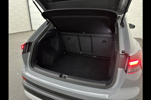 Audi Q4 e-tron 40 204PK 77 kWh | #RS-Leder | Uniek-Interieur | ACC | Sportstoelen | Getint Glas | MMI+ | Dynamic-Pakket | Stoelverwarming | Zwarte Hemelbekleding | LED | Lane Assist |