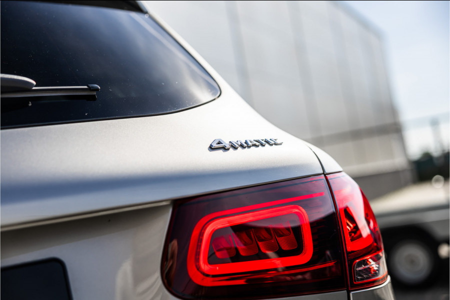 Mercedes-Benz GLC 300e 4MATIC Camera / Leder / Led / Chroom