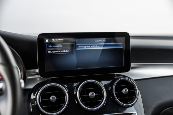 Mercedes-Benz GLC 300e 4MATIC Camera / Leder / Led / Chroom