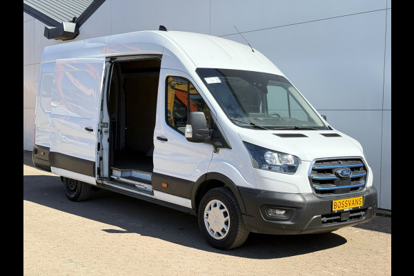 Ford E-Transit 68kWh 184PK L4H3 Elektrisch 317km WLTP 98.1% (SOH) BEV Snelladen Carplay Climate control Cruise control Navigatie 360° Camera Stoelverwarming Parkeersensoren v+a