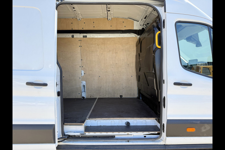 Ford E-Transit 68kWh 184PK L4H3 Elektrisch 317km WLTP 98.1% (SOH) BEV Snelladen Carplay Climate control Cruise control Navigatie 360° Camera Stoelverwarming Parkeersensoren v+a