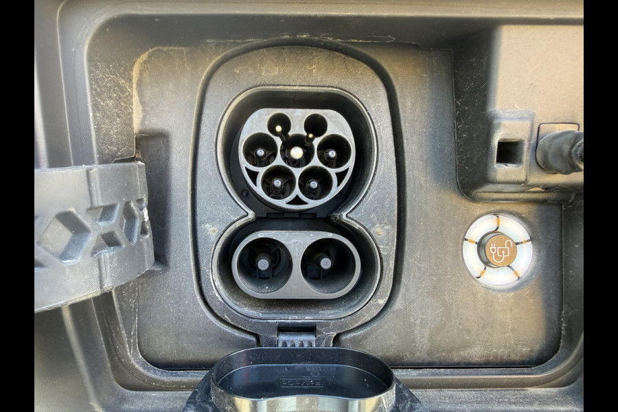 Ford E-Transit 68kWh 184PK L4H3 Elektrisch 317km WLTP 98.1% (SOH) BEV Snelladen Carplay Climate control Cruise control Navigatie 360° Camera Stoelverwarming Parkeersensoren v+a