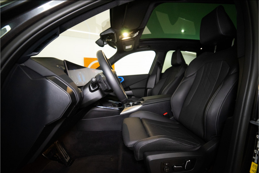 BMW X3 30e xDrive M-Sport 299PK | Sophisto | Glow | Pano | Harman/Kardon | Sfeer | 360 | VOL! Fabrieksgarantie
