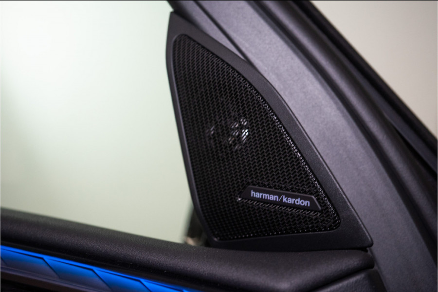 BMW X3 30e xDrive M-Sport 299PK | Sophisto | Glow | Pano | Harman/Kardon | Sfeer | 360 | VOL! Fabrieksgarantie