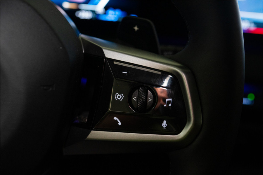 BMW X3 30e xDrive M-Sport 299PK | Sophisto | Glow | Pano | Harman/Kardon | Sfeer | 360 | VOL! Fabrieksgarantie