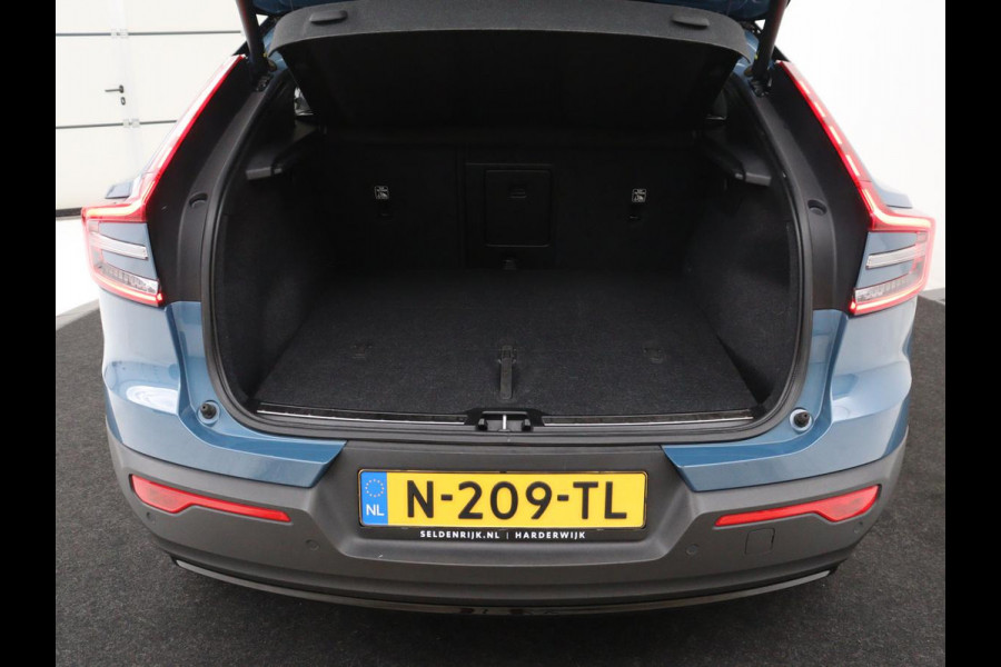 Volvo C40 Recharge Twin Intro Edition 78 kWh | SOH 91,2% | Panoramadak | Leder/alcantara | Memory | Stuur/stoel verwarming | Carplay | Harman/Kardon | 360 camera | Park assist