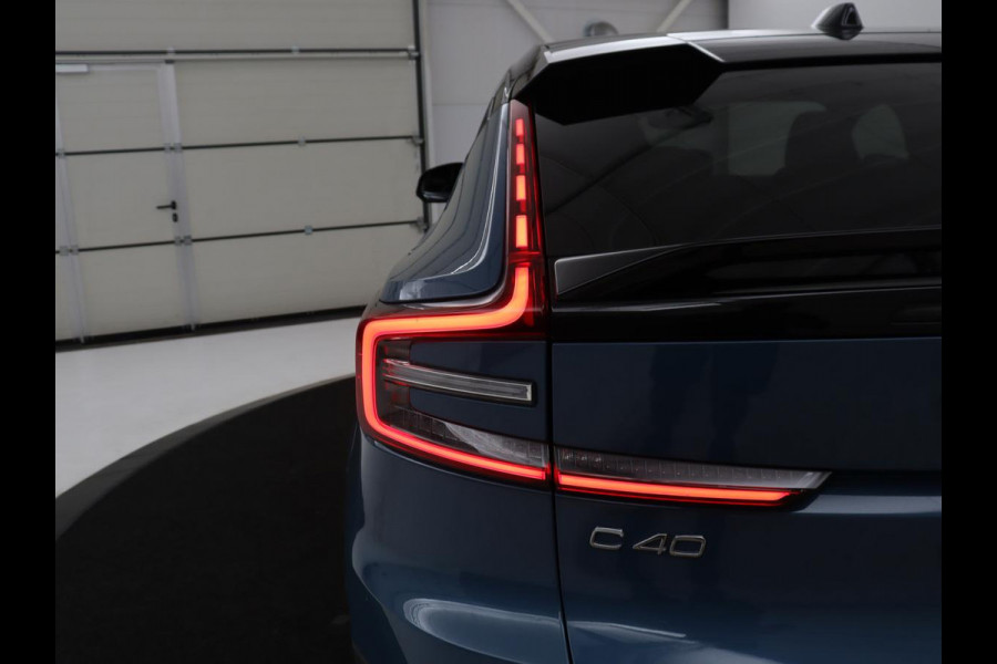 Volvo C40 Recharge Twin Intro Edition 78 kWh | SOH 91,2% | Panoramadak | Leder/alcantara | Memory | Stuur/stoel verwarming | Carplay | Harman/Kardon | 360 camera | Park assist