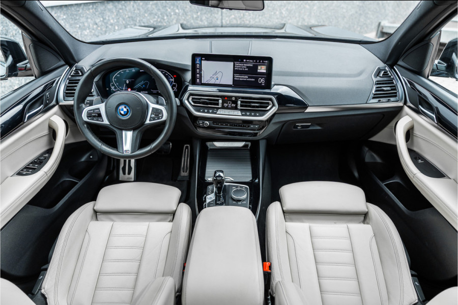 BMW X3 xDrive30e High Executive Pano / Leder / 20 inch / Camera / Carplay /