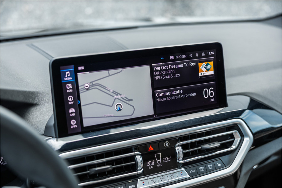 BMW X3 xDrive30e High Executive Pano / Leder / 20 inch / Camera / Carplay /