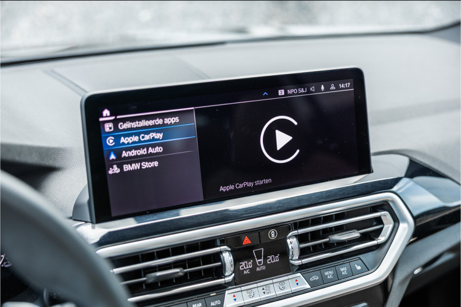 BMW X3 xDrive30e High Executive Pano / Leder / 20 inch / Camera / Carplay /