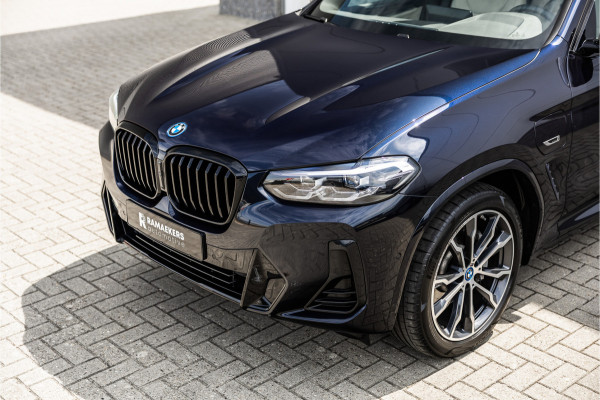 BMW X3 xDrive30e High Executive Pano / Leder / 20 inch / Camera / Carplay /