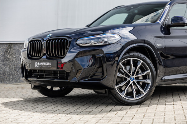 BMW X3 xDrive30e High Executive Pano / Leder / 20 inch / Camera / Carplay /