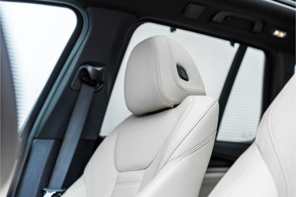 BMW X3 xDrive30e High Executive Pano / Leder / 20 inch / Camera / Carplay /