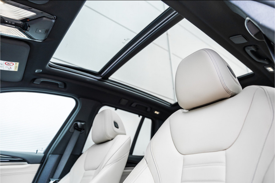 BMW X3 xDrive30e High Executive Pano / Leder / 20 inch / Camera / Carplay /