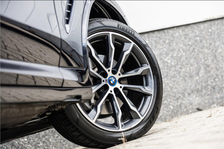 BMW X3 xDrive30e High Executive Pano / Leder / 20 inch / Camera / Carplay /