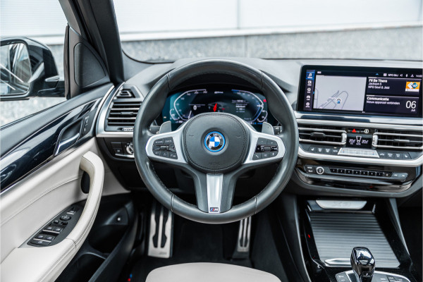 BMW X3 xDrive30e High Executive Pano / Leder / 20 inch / Camera / Carplay /