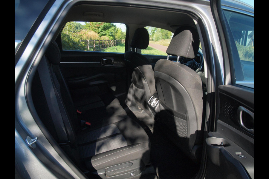 Kia Sorento 1.6 T-GDI Plug-in Hybrid 4WD DynamicLine 7p. | Camera | Trekhaak | Apple Carplay | ACC | NL-Auto |