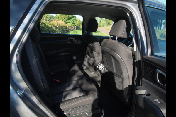 Kia Sorento 1.6 T-GDI Plug-in Hybrid 4WD DynamicLine 7p. | Camera | Trekhaak | Apple Carplay | ACC | NL-Auto |