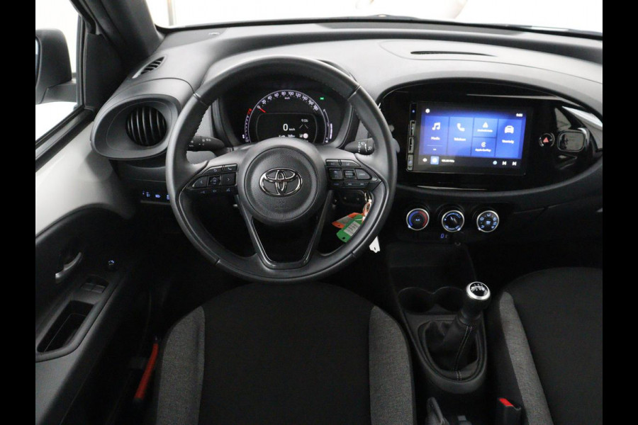 Toyota Aygo X 1.0 VVT-i MT Play | 5-deurs | Adaptive cruise | Lane assist | Carplay | DAB | NAP 31.639km | Airco