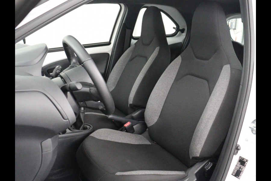 Toyota Aygo X 1.0 VVT-i MT Play | 5-deurs | Adaptive cruise | Lane assist | Carplay | DAB | NAP 31.639km | Airco