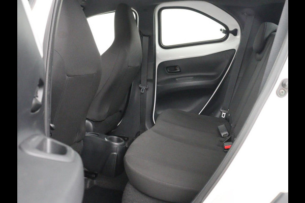 Toyota Aygo X 1.0 VVT-i MT Play | 5-deurs | Adaptive cruise | Lane assist | Carplay | DAB | NAP 31.639km | Airco