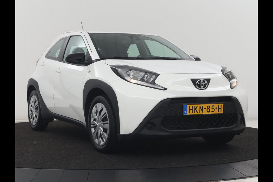 Toyota Aygo X 1.0 VVT-i MT Play | 5-deurs | Adaptive cruise | Lane assist | Carplay | DAB | NAP 31.639km | Airco
